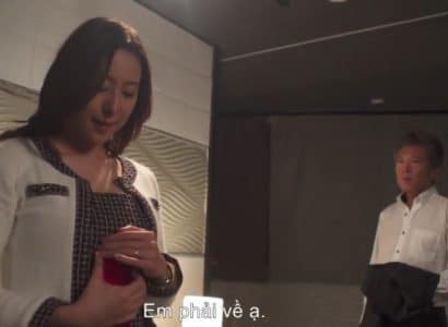 Vợ Say Xỉn Họp Lớp Cuồng Nhiệt Với Thầy Cũ, Chồng Bận Tăng Ca Vô Tư Không Hay