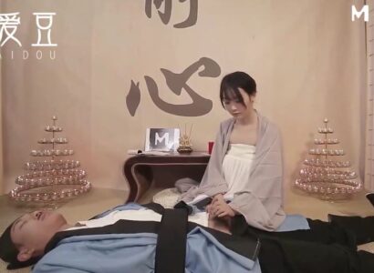 Đại Hiệp Vũ Khí Bí Mật Và Ni Cô Sa Đọa Trong Đêm Trăng